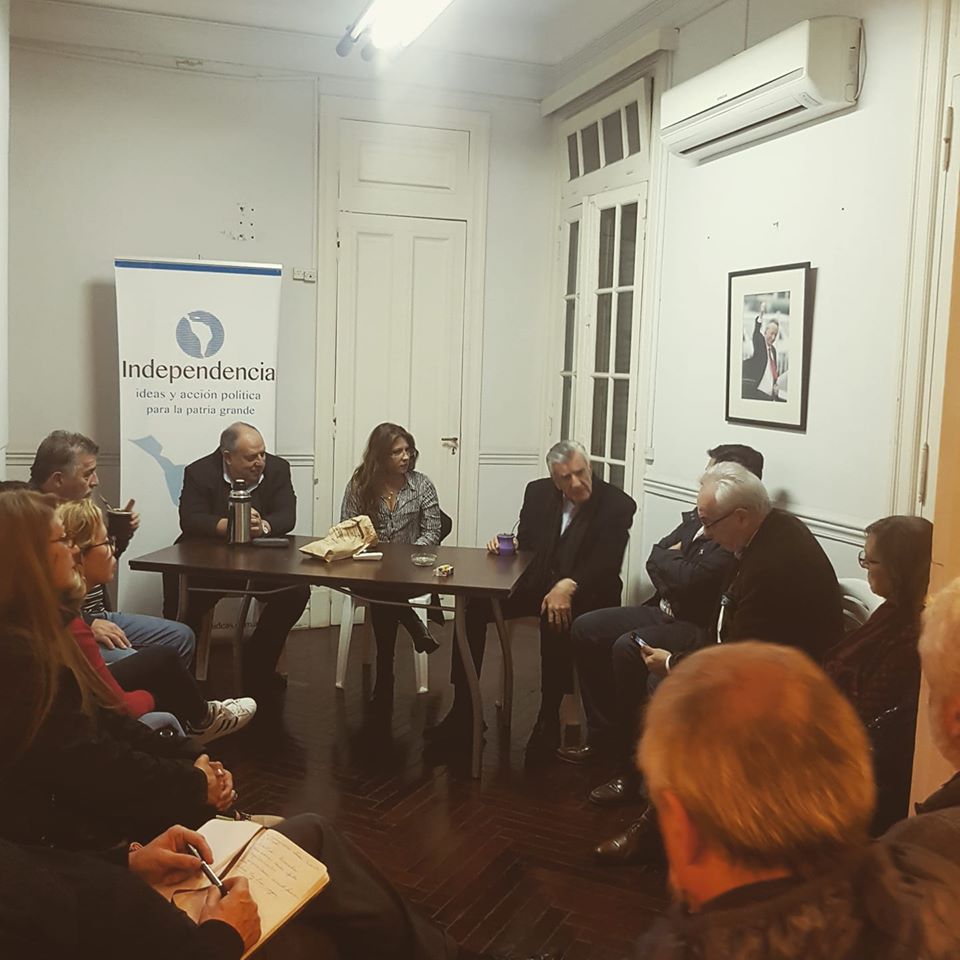 Charla en el Instituto Independencia con el compañero José Luis Gioja